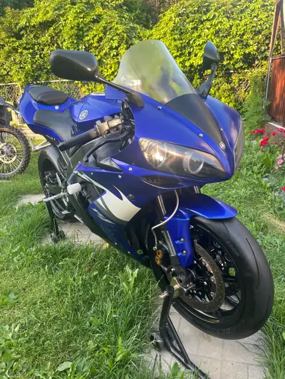Odo: 18,000 km Built Up to maintanance 1000cc engine Turn signals work perfect Not excepting trades...