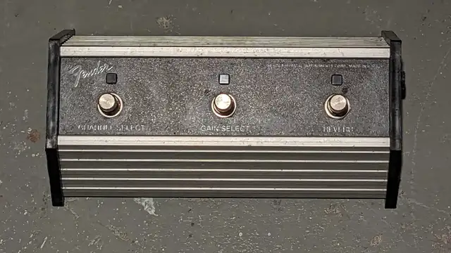 REDUCED PRICE! Fender 3 button foot switch in Amps & Pedals in Ottawa - Image 2