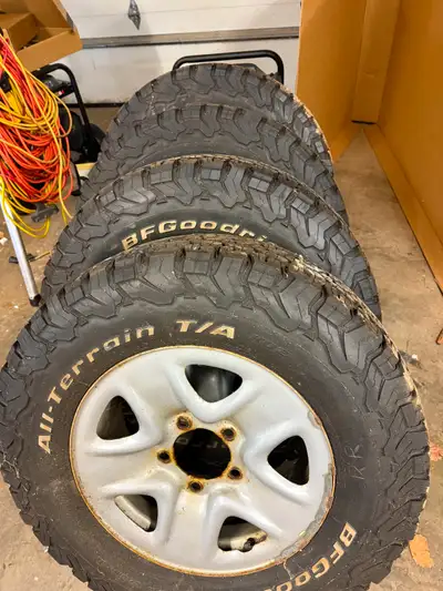 Set of four BF Goodrich KO2 LT275/70 R 18 load-rated tires in good condition. 18,000 Kms on them. Mo...