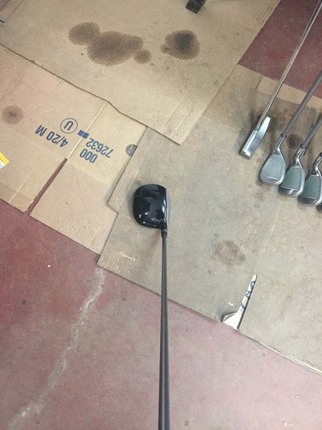 Left Hand Senior Flex Metal/Fairway Wood in Golf in Edmonton