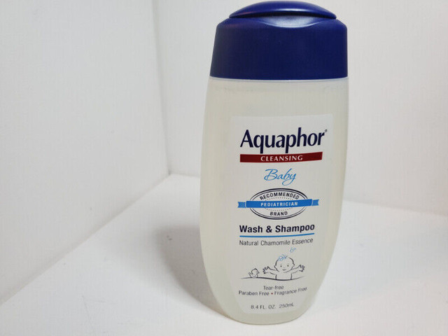 Aquaphor wash & shampoo/ shampooing  et savon pour bébé dans Bain, table à langer  à Ouest de l’Île