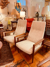 Pair Mid-Century Lounge Chairs 