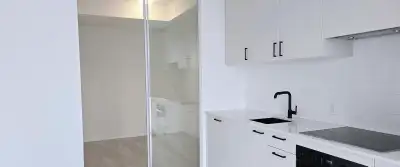 Private 1 Bedroom + Private Bathroom Available – Midtown/North York Rent: $1250/month (Utilities & I...