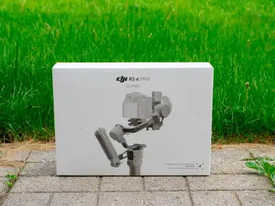 DJI RS4 Mini Gimbal Combo with Case, View more