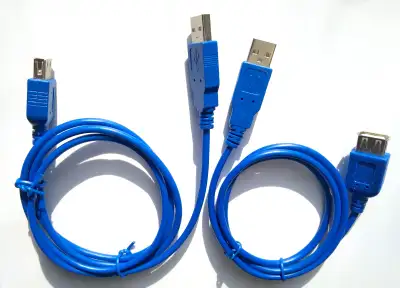 Un des 2 câbles rallonges USB A 3' 5", View more