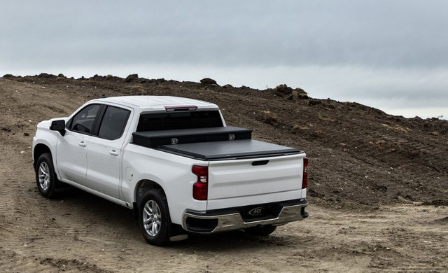 Tonneau Cover  - like new in Other Parts & Accessories in Bedford