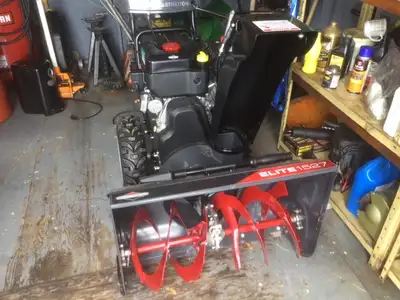 Souffleuse à neige 27pouces BRIGGS AND STRATTON, View more
