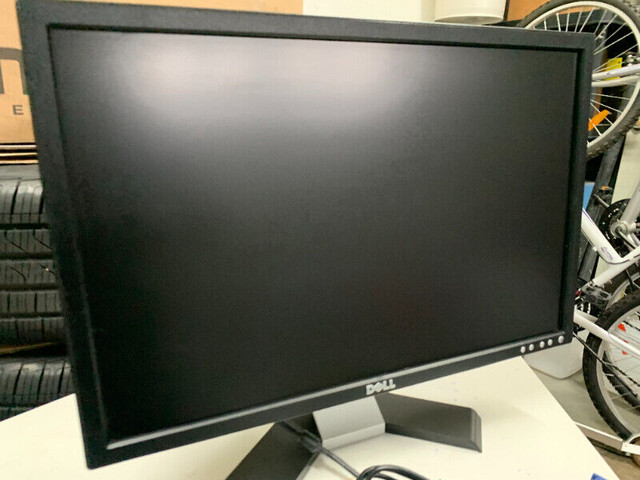 DELL 22" LCD computer monitor HD resolution Like New HDMI in Monitors in Delta/Surrey/Langley - Image 2