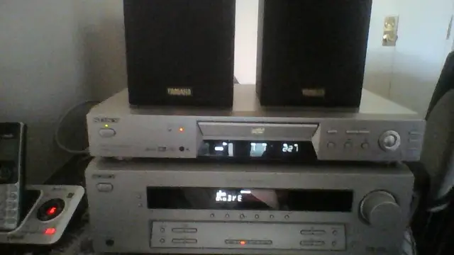 Sony bluray+10 bluray$59Technics tuner/ cd playerTrade4 iphoneXR in TVs in Ottawa - Image 5