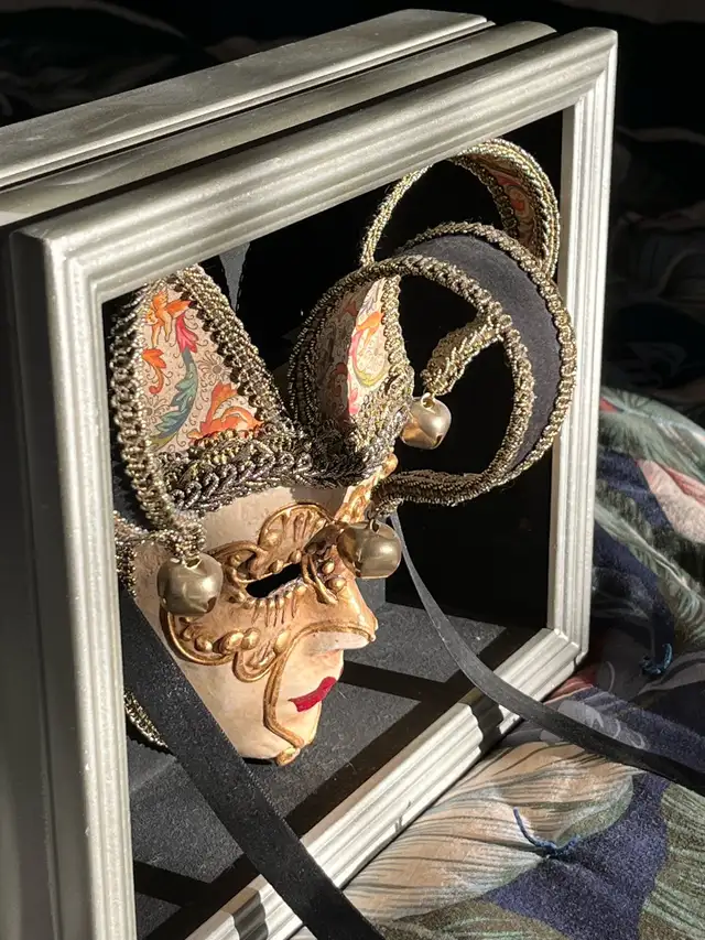 Mardi Gras mask541618105945303041