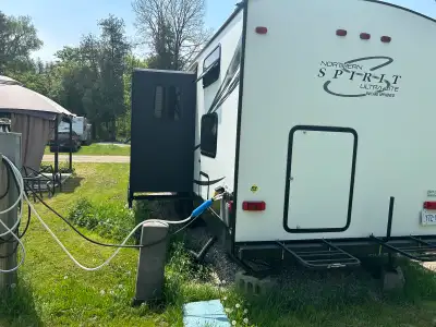 Sleeps up to 10. 30 foot camper almost like new nothing wrong with it beautiful looking for a bigger...