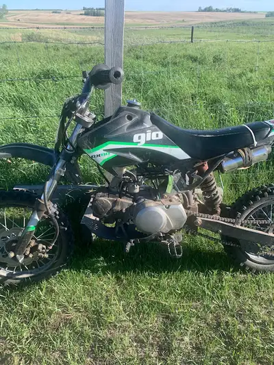 Gio Pit Bike for parts or project only. It does not run as it needs a carburetor and general mainten...