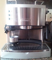 DeLonghi Espresso maker, like new