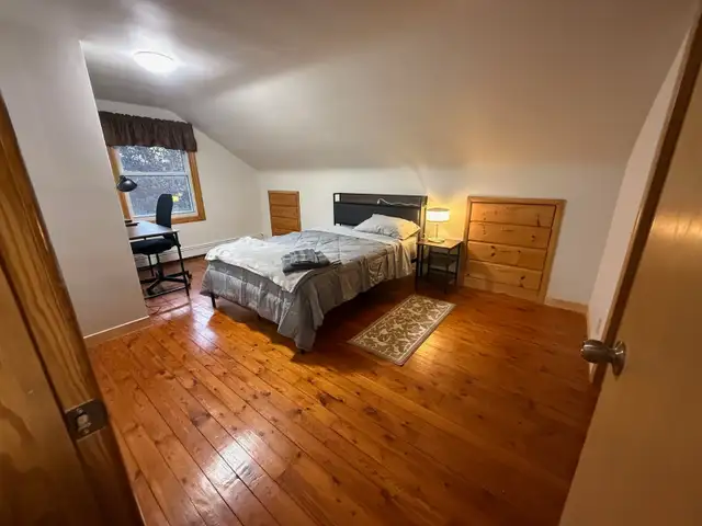 Kincardine - Furnished house (or rooms) for rent in Room Rentals & Roommates in Owen Sound - Image 5