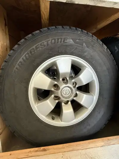 Selling RIM AND TIRE TOGETHER These were off my 2004 4Runner SR5 which I have now sold. Used for las...