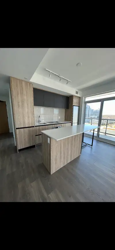 $3,200 incl utilities - 2 Bdr/2 Bath-Thornhill-Bathurst & Centre