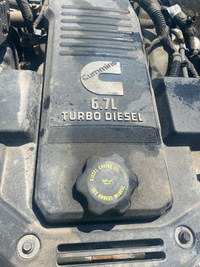 Motor 2017 ram 2500 diesel with tranny 