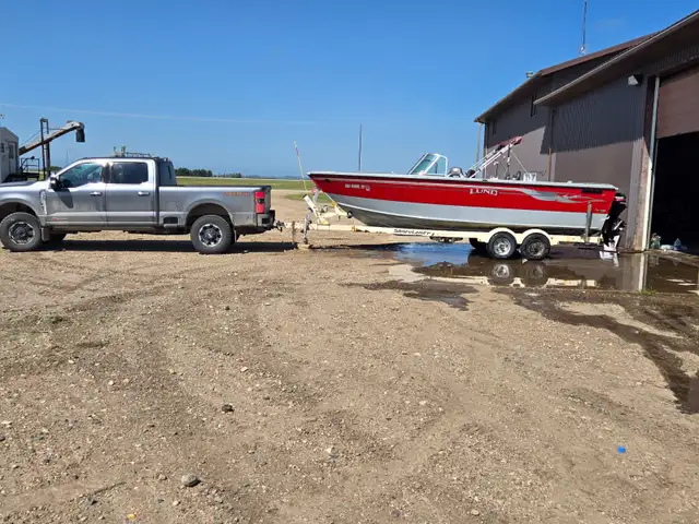 Lund baron in Powerboats & Motorboats in Regina - Image 2