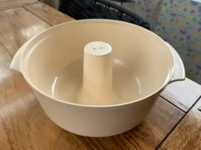 Tupperware Cake Pan Microwaveable Cake Pan & containers, View more