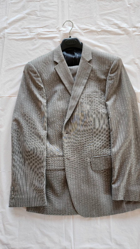 mens gray pinstripe suit (40) in Men's in Oakville / Halton Region