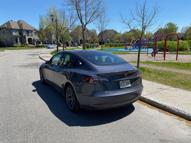 Lease transfer 2023 Tesla Model 3 Long Range AWD — photo 5