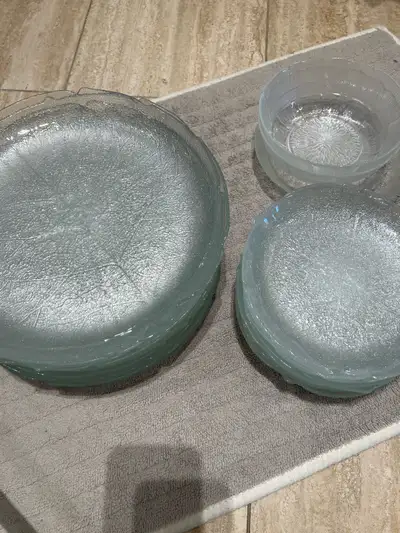 Glass Leaf Dinnerware Set, View more