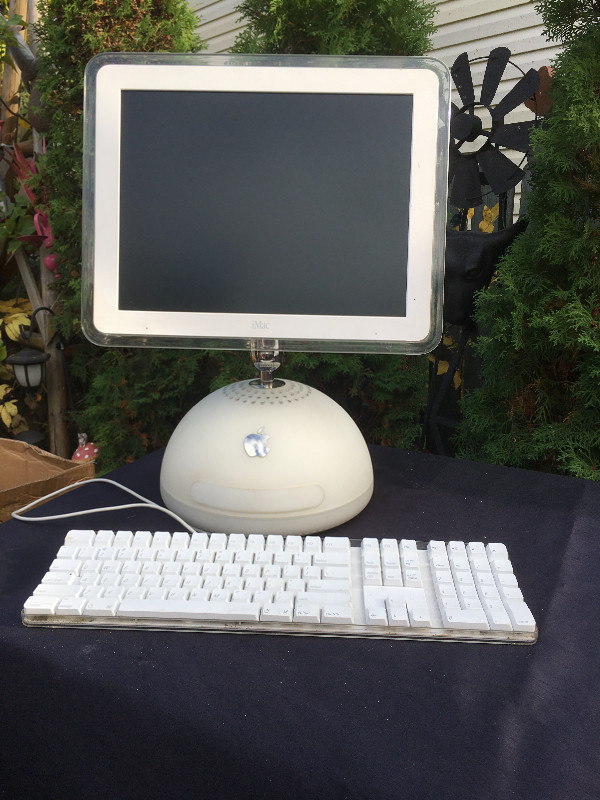 iMac - APPLE COMPUTER in Desktop Computers in Edmonton - Image 2