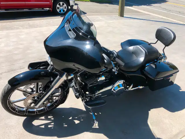 2014 Harley-Davidson FLHX Street Glide in Street, Cruisers & Choppers in Kamloops - Image 8
