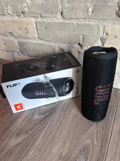 JBL Flip 7 Speaker, View more