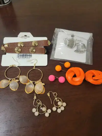 fashion jewelry lot, View more