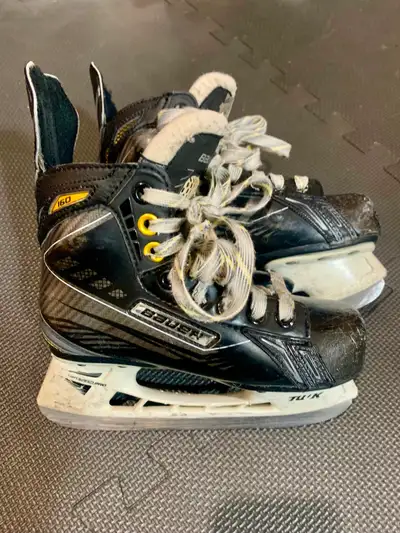 Bauer Supreme 160 Hockey Skates - Size 13Y, View more