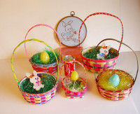 Vintage Easter Baskets Lot & 4 Bags of Straw