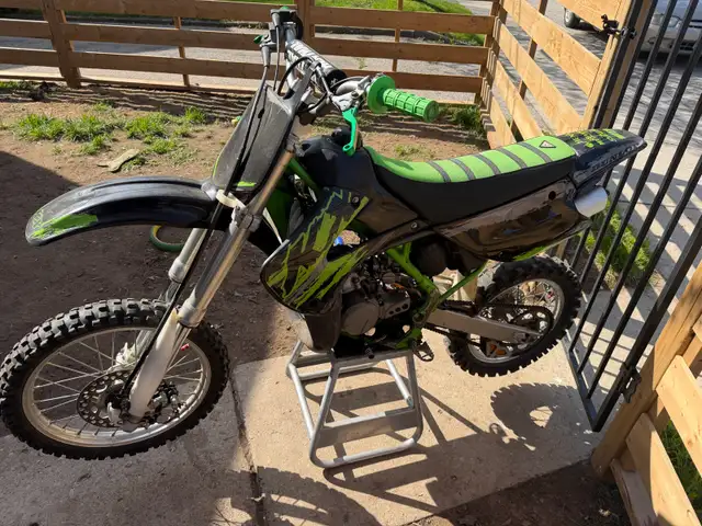 kx 85 dirt bike  in Dirt Bikes & Motocross in Brantford - Image 3
