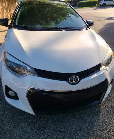 Used 2014 Toyota Corolla S in excellent condition. Heated leather seats, Bluetooth and back up camer...