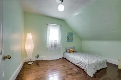Furnished room for rent