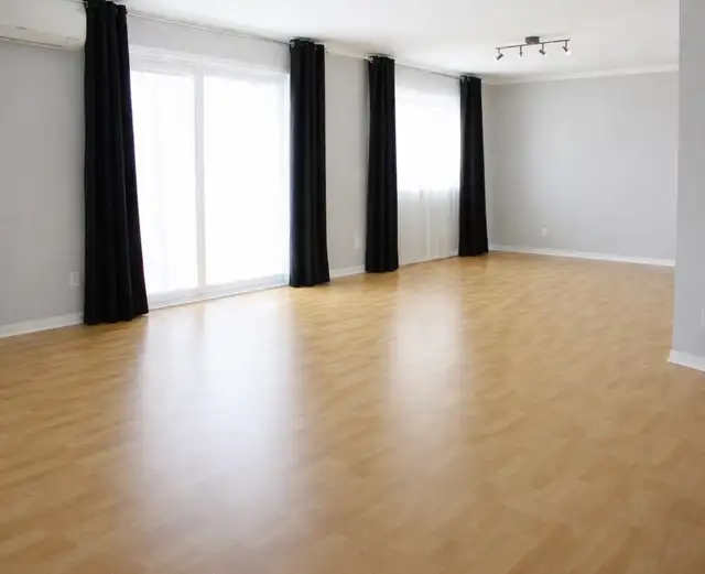 SUPERB CONDO 2 CHAMBRES – CHOMEDEY (LAVAL) H7V 4A5