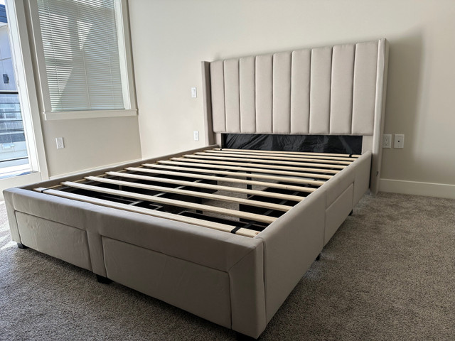 Modern solid state platform bed with 4 drawers(deep drawers) in Beds & Mattresses in Chilliwack - Image 4