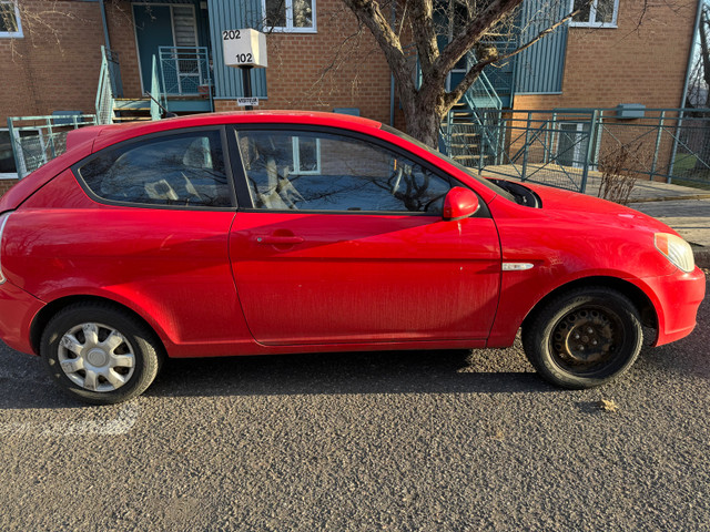 Hyundai accent 2010  dans Autos et camions  à Ville de Québec - Image 2