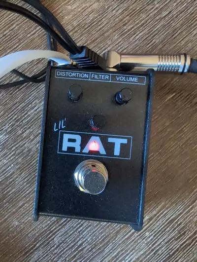 LilRat guitar pedal, almost new with box, View more