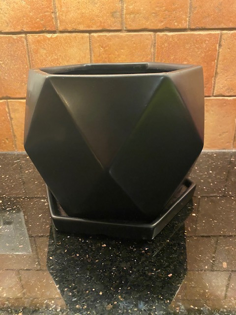 Geometric Planter - NEW - Sheridan Nurseries in Home Décor & Accents in Mississauga / Peel Region