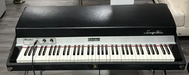 1979 Fender Rhodes for sale $6000 obo in Pianos & Keyboards in Edmonton - Image 2