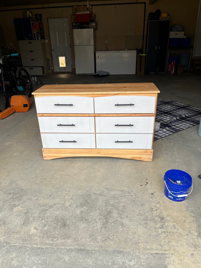 solid wood 6 drawer dresser in Dressers & Wardrobes in St. Albert - Image 4