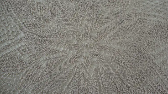 Centre de table, en fil de coton, tricoté à la main, neuf. in Hobbies & Crafts in Lévis - Image 5