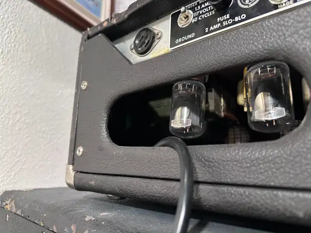 Sell separately: Fender Bassman Head/2x12 Cabinet in Amps & Pedals in Edmonton - Image 5