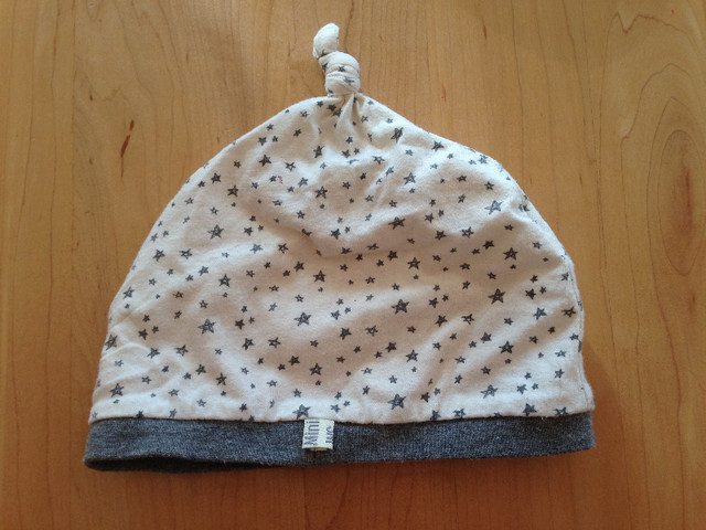 Chapeau pour bébés marque souris mini (presque neuf) (SM9) dans Vêtements - 12 à 18 mois  à Ville de Montréal - Image 3