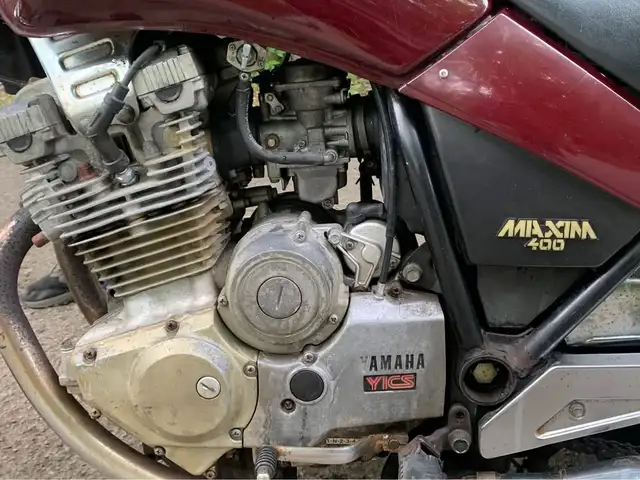 Yamaha Maxim 400 moto in Motorcycle Parts & Accessories in West Island - Image 4