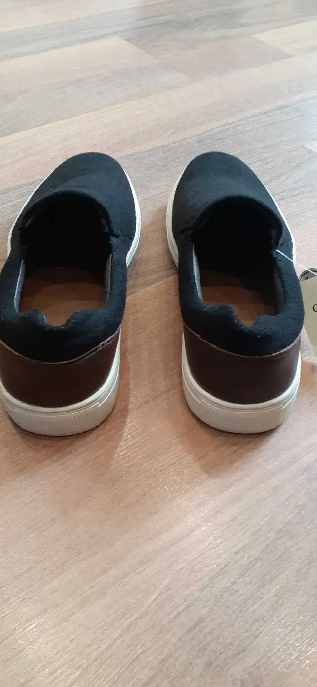 men's shoes, with memory Foam,size 9 in Men's Shoes in City of Toronto - Image 6