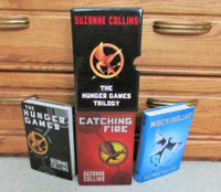 ** HUNGER GAMES** Boxed Set… by SUZANNE COLLINS