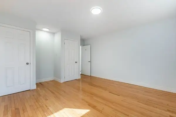 Students housing rental in Room Rentals & Roommates in Kitchener / Waterloo - Image 6