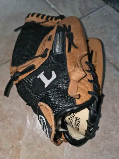 youth baseball glove, View more